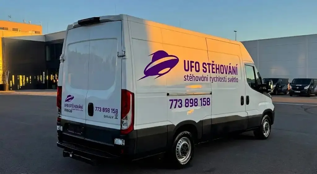UFO Stěhování vůz